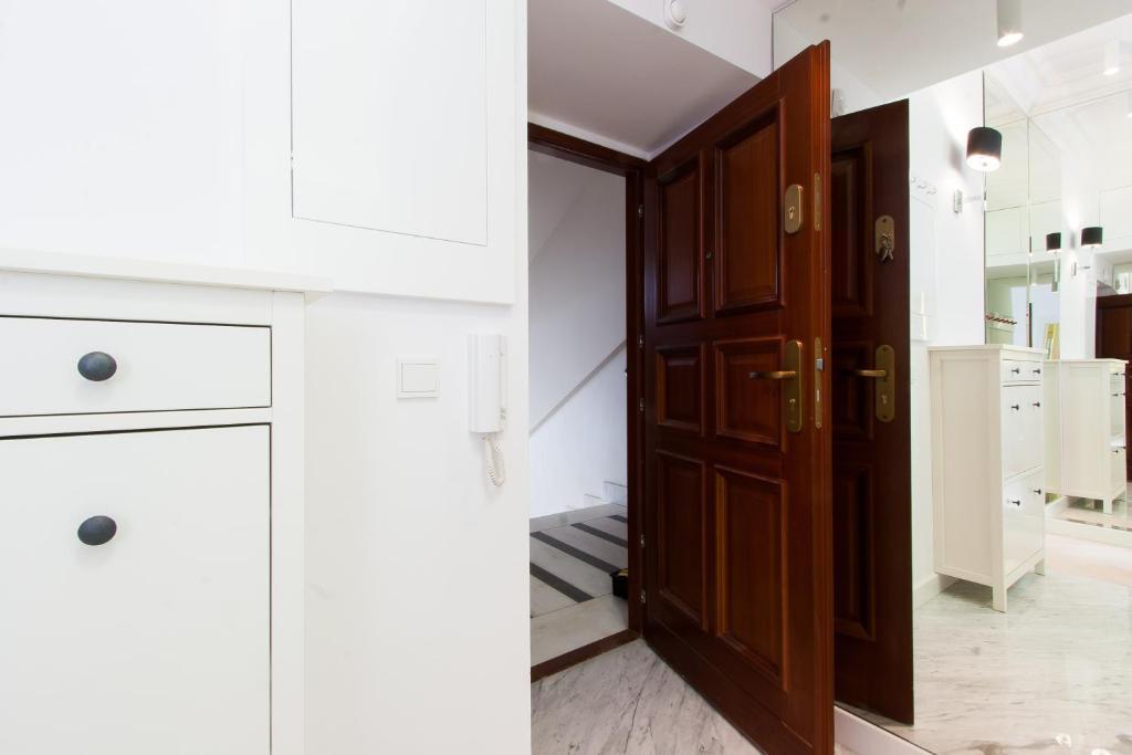 Residence Okolnik Apartments Warsaw Exterior photo